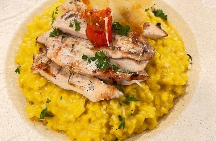 Risotto chicken with safroon